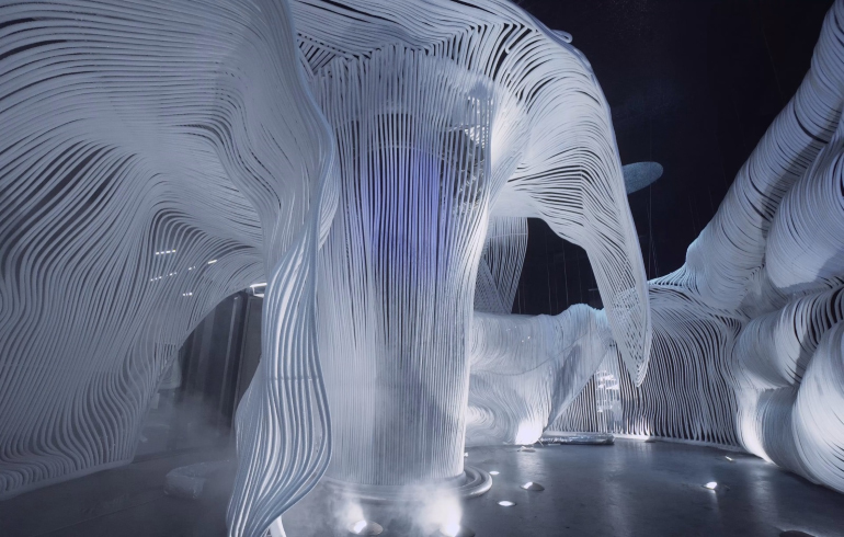 Достопримечательности парка «Зарядье». Ледяная пещера Достопримечательности парка «Зарядье». Ледяная пещера